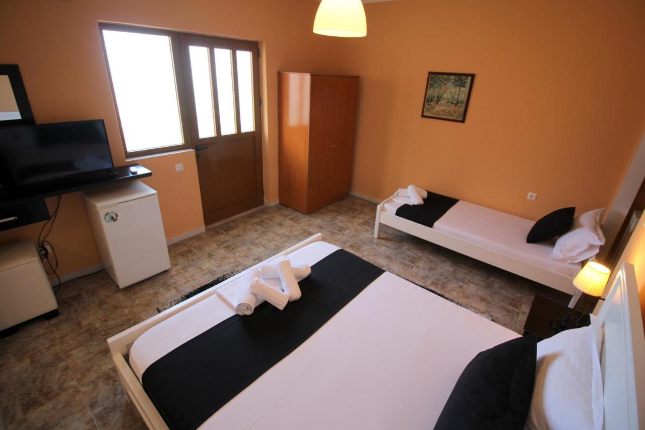 Jericho Rooms Sarande Exterior photo
