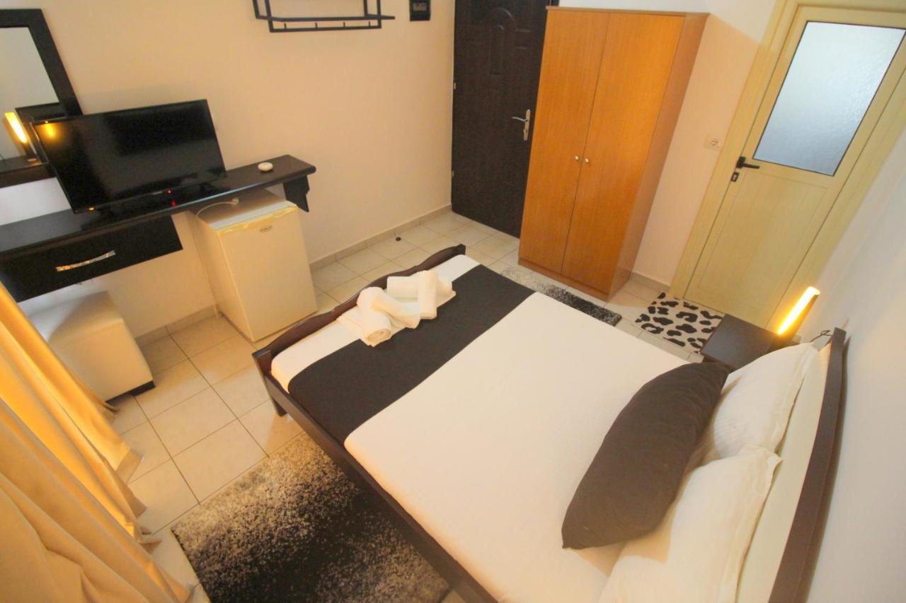 Jericho Rooms Sarande Exterior photo