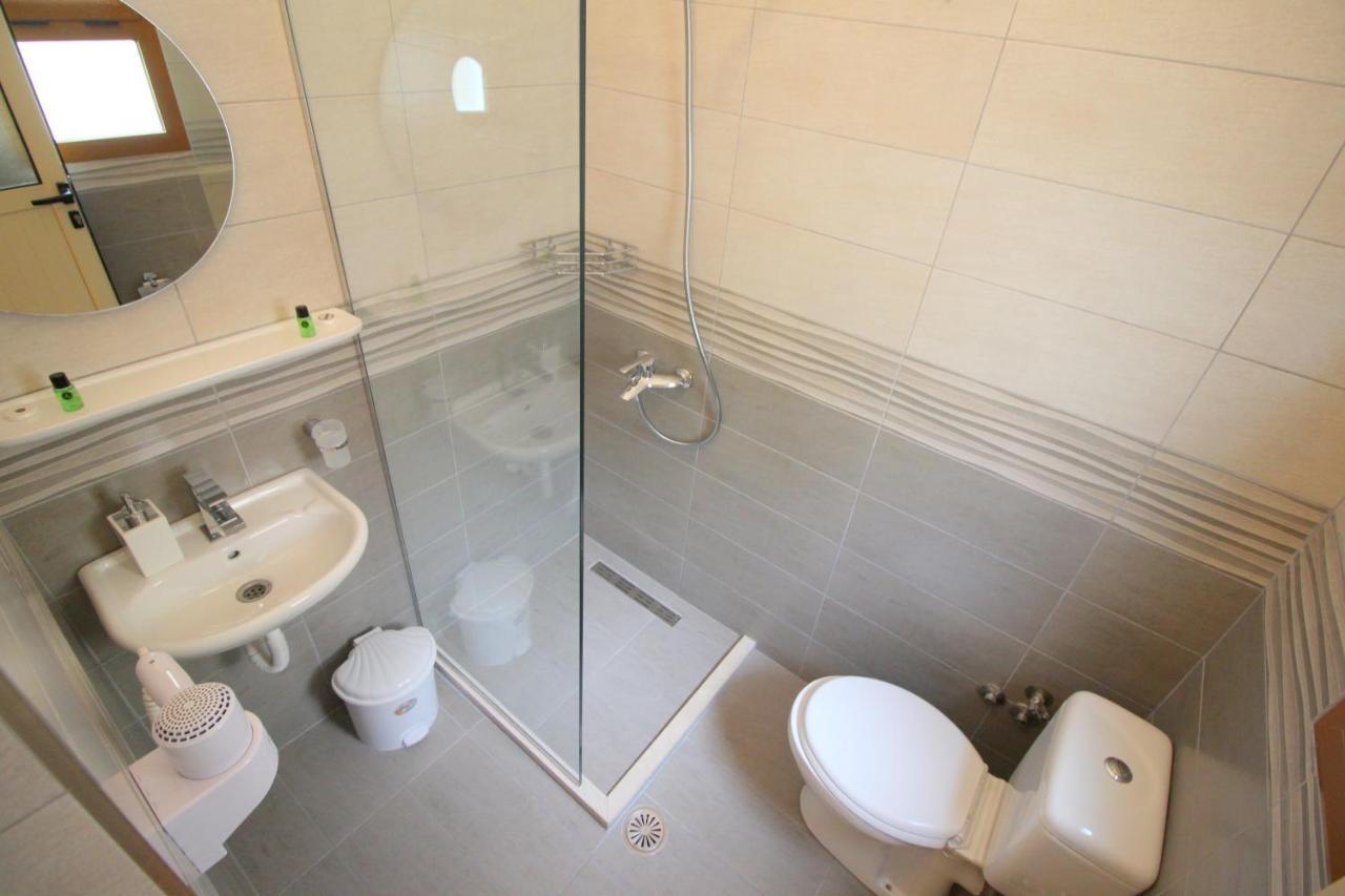 Jericho Rooms Sarande Exterior photo
